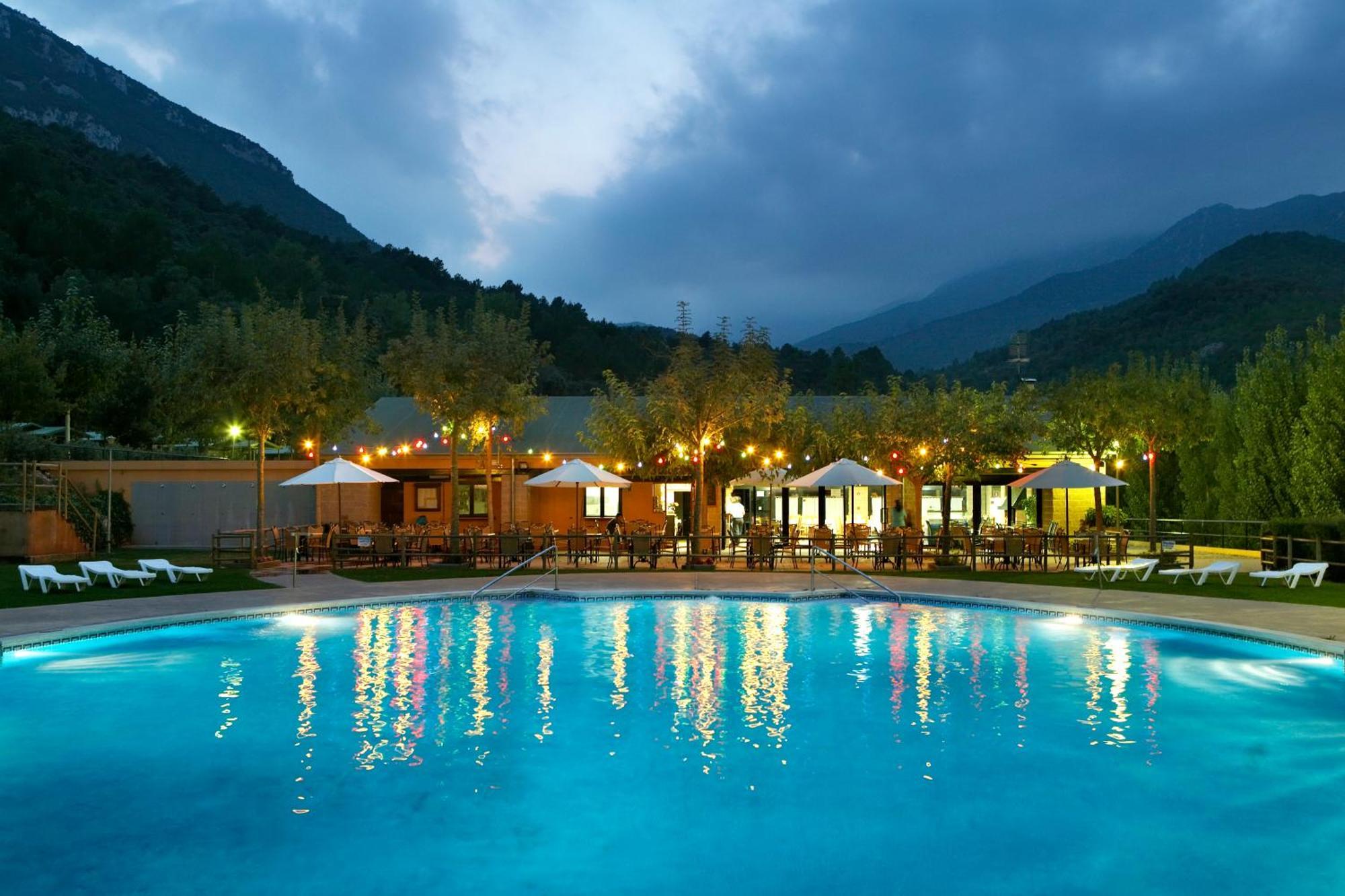 Camping Bassegoda Park Hotel Albanya Ngoại thất bức ảnh