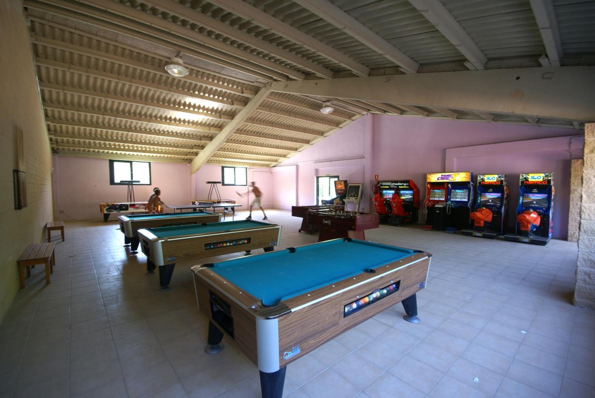 Camping Bassegoda Park Hotel Albanya Ngoại thất bức ảnh
